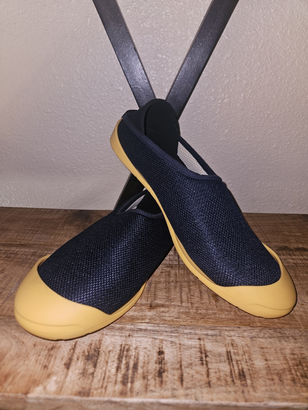 mahabis Navy Mesh Slip-Ons with Yellow Removeable Soles Size EU41